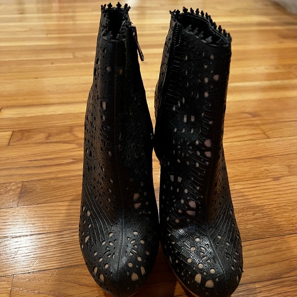 Bcbg booties - Picture 2 of 4